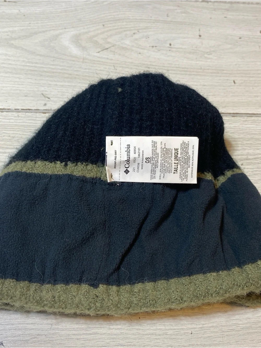 Columbia Pom Beanie Hat Womens Unisex Black Olive Green Winter Fleece Lined NWT